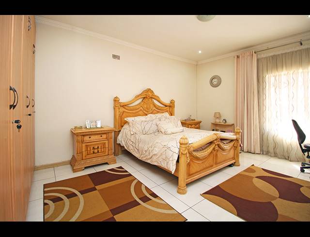 4 BEDROOM HOUSE FOR SALE IN CYRILDENE